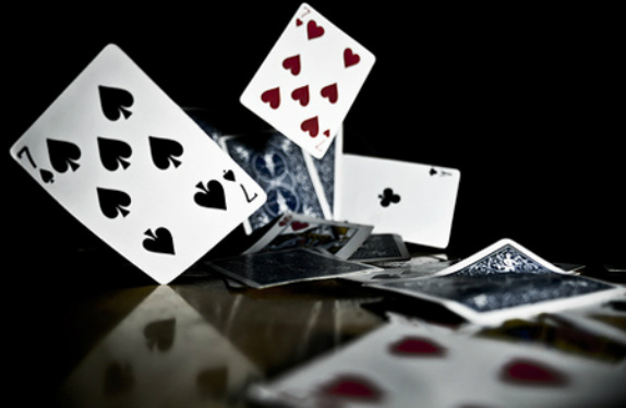 Itching to try a new online casino game? We can help you find the most fun, fair and credible game in online gambling through comparing the top on the market. 